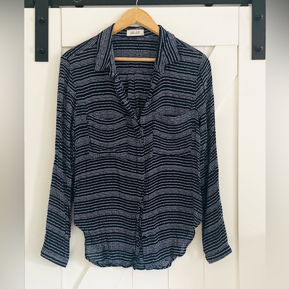 Bella Dahl long sleeve relaxed rayon hipster button down front - Picture 2 of 6